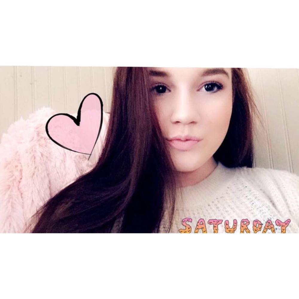 Meet your Posher, Ellysia